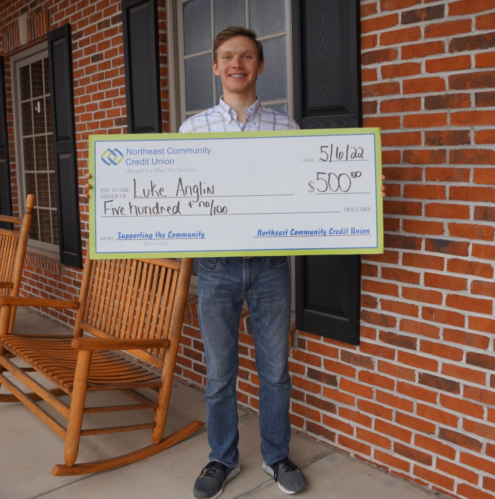 Scholarship Luke Anglin